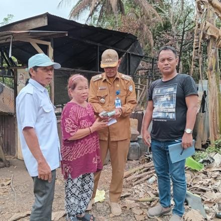 PENYERAHAN BANTUAN BAZNAS KEPADA KORBAN KEBAKARAN 